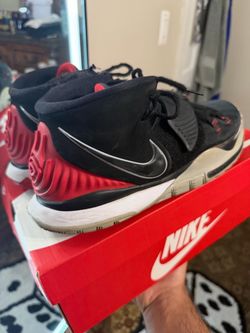 KYRIE BASKETBALL SHOES