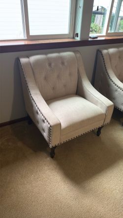 2 sectional chairs