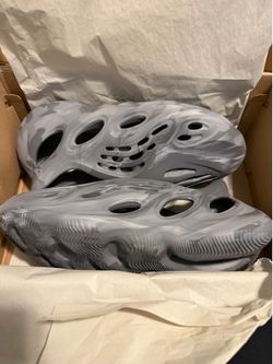 Yeezy foam runners