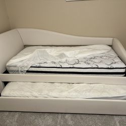 Trundle Bed with 2 Mattresses 