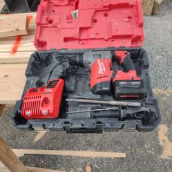 Milwaukee Rotary Hammer
