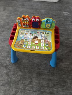 Toddler Leaning Table