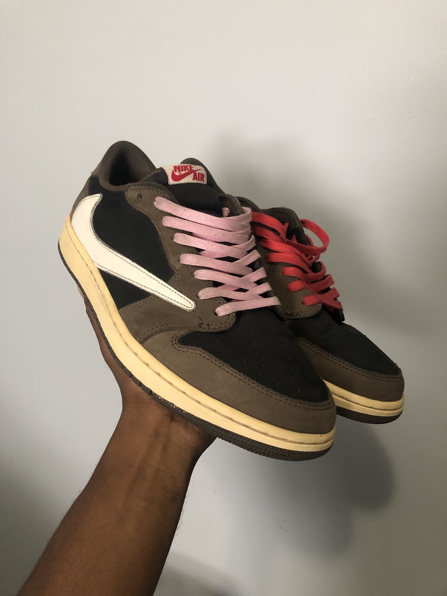 Travis Scott 1s Low Mocha