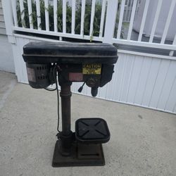 Dayton Tradesman 14in Bench Top Drill Press