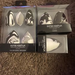 Selling Brush Set For $15