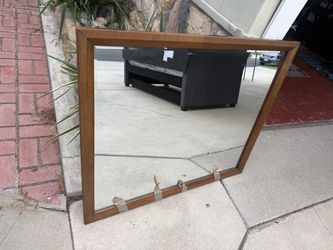Wall mirror