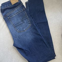 Size 6 American Eagle Jeans 
