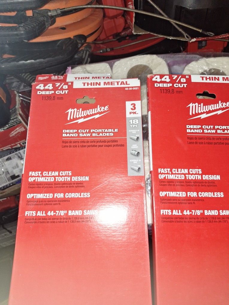 Milwaukee 44 7/8 Think Metal Band saw Blade