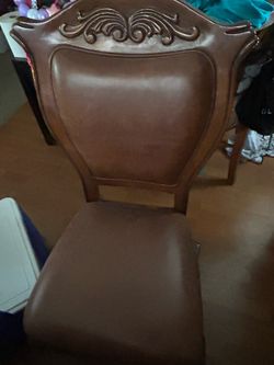 Dining table with 4 lather chairs
