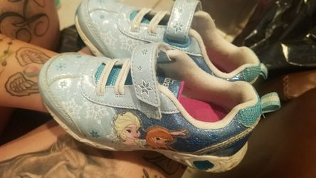 Frozen light up Shoes.