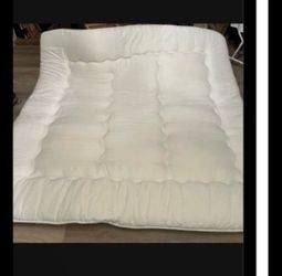 QUILTED PILLOW TOP KING 3” MATTRESS TOPPER -- NEW