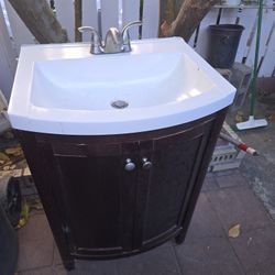 Bathroom Vanity 24 1/2 X 19 1/2
