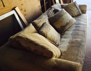 Pastel full twin size couch, one owner