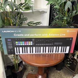 Keyboard MIDI Novation Launchkey 49 New 