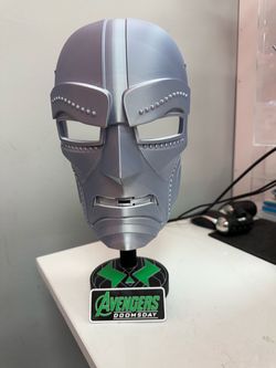 Doomsday Dr Doom Mask With Stand