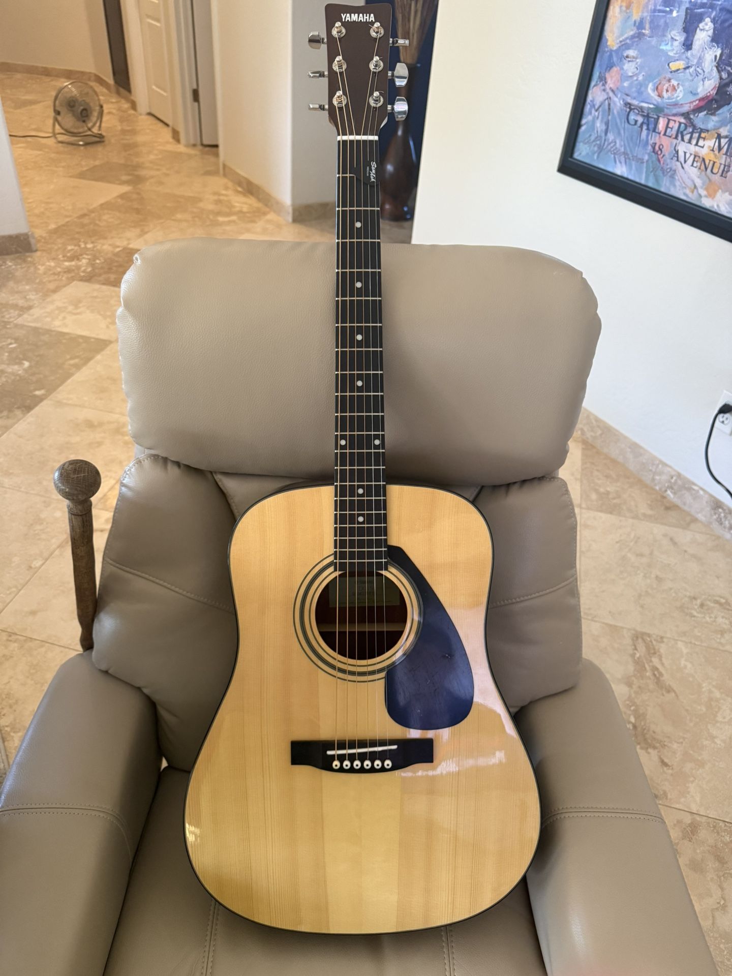 Yamaha Acoustic Guitar