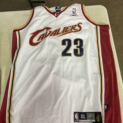 Lebron James XL Cavs Jersey 