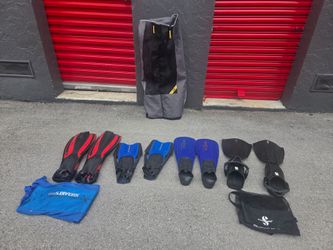 Scuba Diving Fin Lot – 4 Pairs of Fins + Scubapro Gear Bag + U.S. Divers Mesh Bag