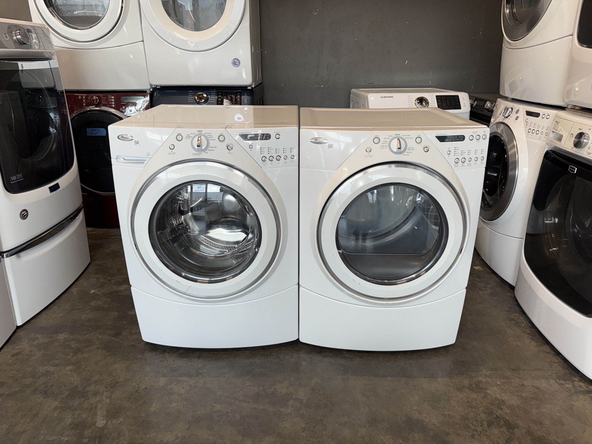 WHIRLPOOL XL CAPACITY WASHER DRYER ELECTRIC SET