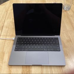 MacBook Bro 14in 