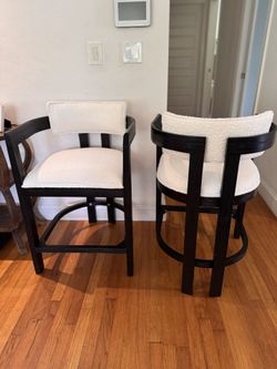 Beautiful counter height kitchen stools with back