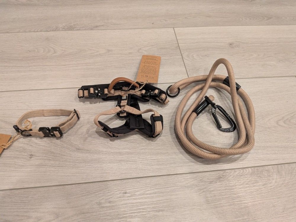 Made To Roam Dog Collar, Harness, And Leash (Small Dog)