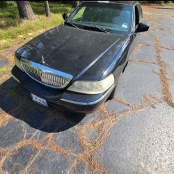 2011 Lincoln town car 