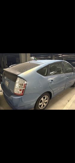 Whole car for $800 or parts 2009 prius
