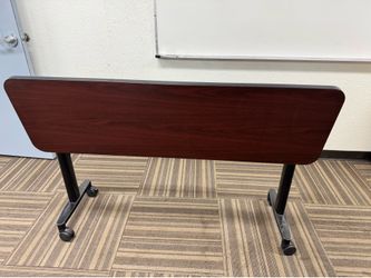 Folding tables