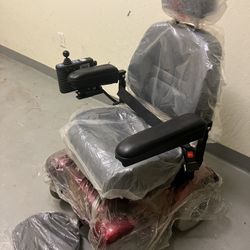 Merits 360 Hub around Electric Wheel Chair 5.2i 