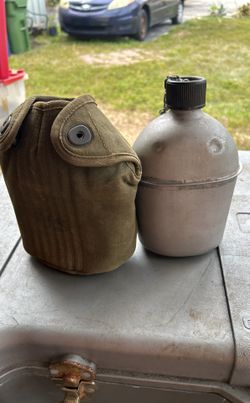 U S army canteen about 15 ounces