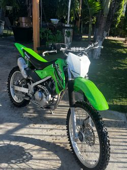 Kawasaki dirtbike klx140rf