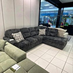 Lonoke Parchment/Gunmetal 2-Piece Sectional with Chaise