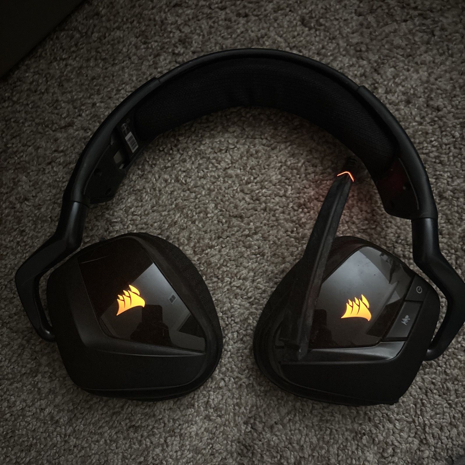 Corsair Void RGB Elite Carbon Over Head Gaming Headset