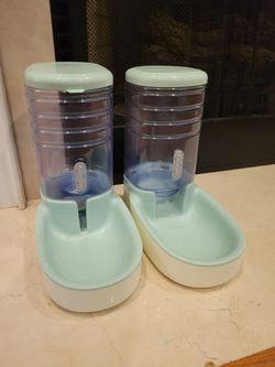 Kacoomi Pet Water and Food Dispenser