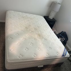 Queen size bed and box spring