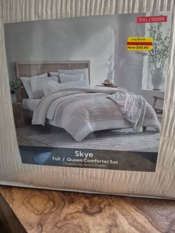 Full Queen comforter set new