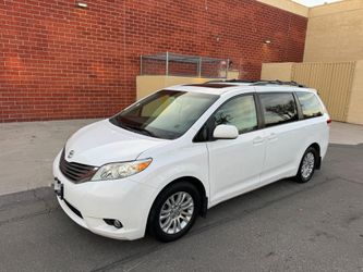 2012 Toyota Sienna XLE