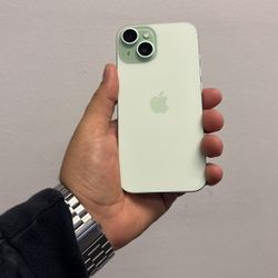 Apple iPhone 15 128GB Unlocked / Liberado 