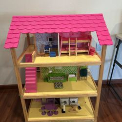 Doll/Barbie House