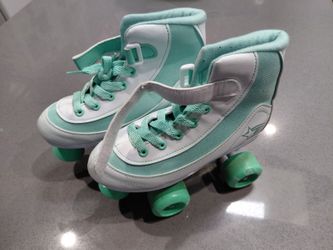 Kids Roller Skates (Like New)