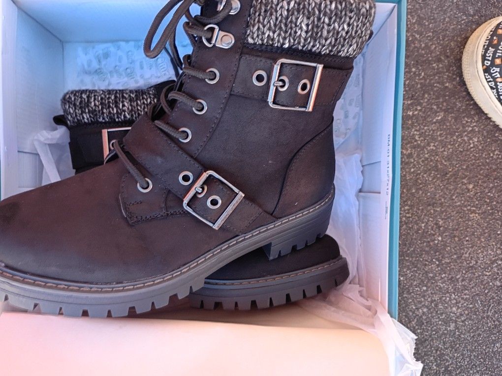 NEW MARLEE BLACK DESIGNER ANKLE BOOTS CLIFFS BY WHITE MOUNTAIN SIZE 8W