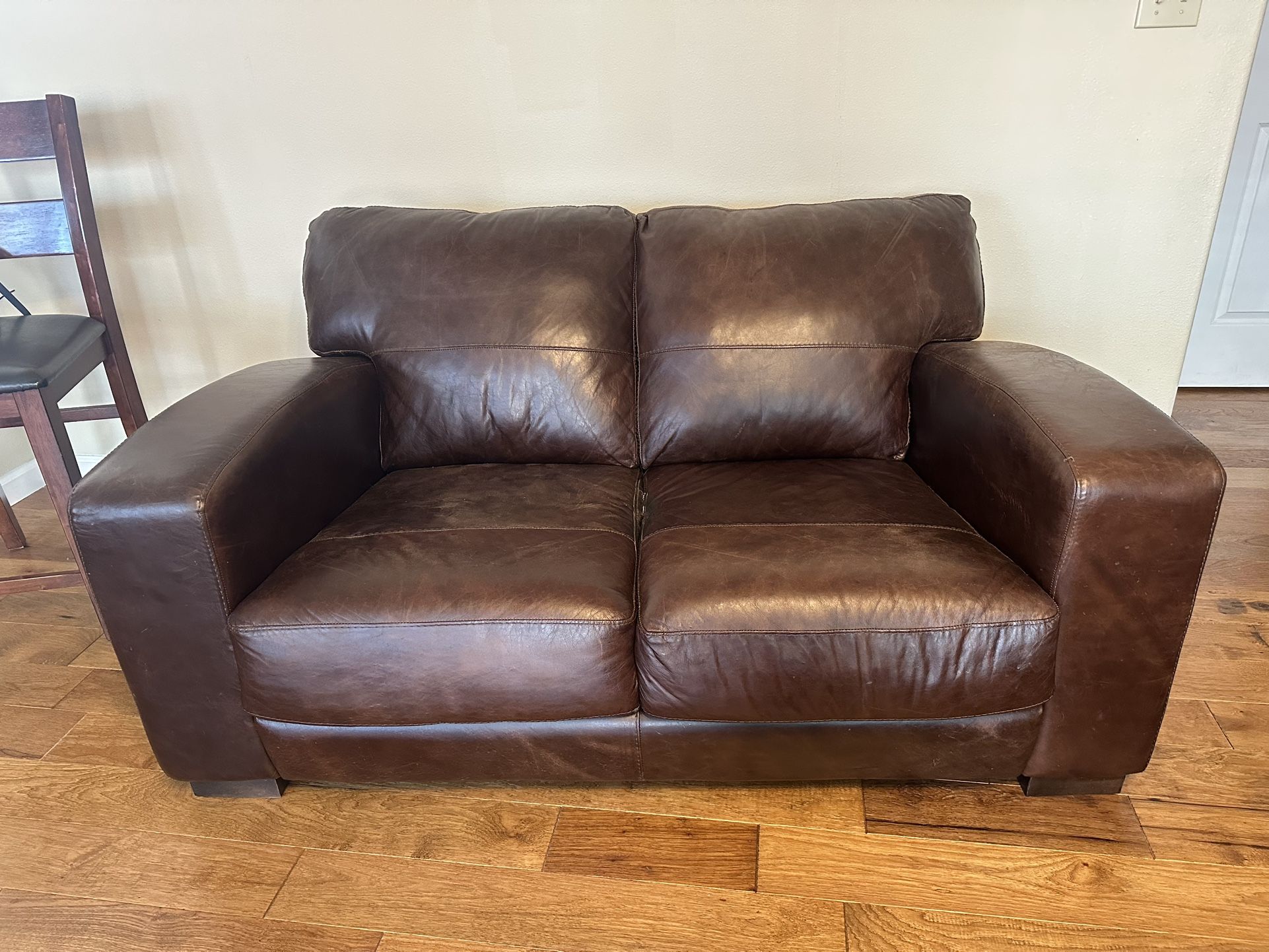 Leather Love Seat & Sofa 