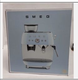 Smeg Manuel Espresso With Built In Grinder