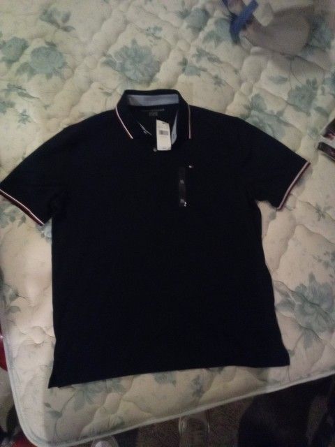 Men's Tommy Hilfiger XL T Shirt