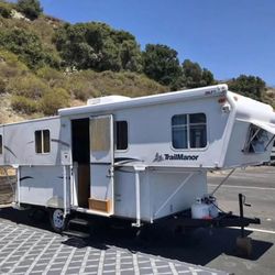 2005 TrailManor Travel Trailer model 2619