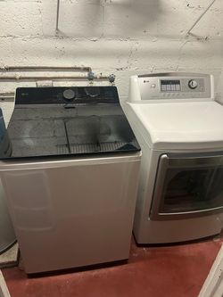 LG Washer and Dryer Set