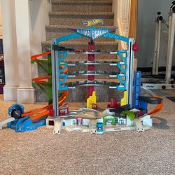 Hotwheels Ultimate Garage Shark Attack