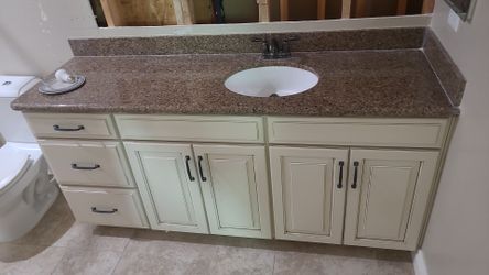 Bathroom vanity