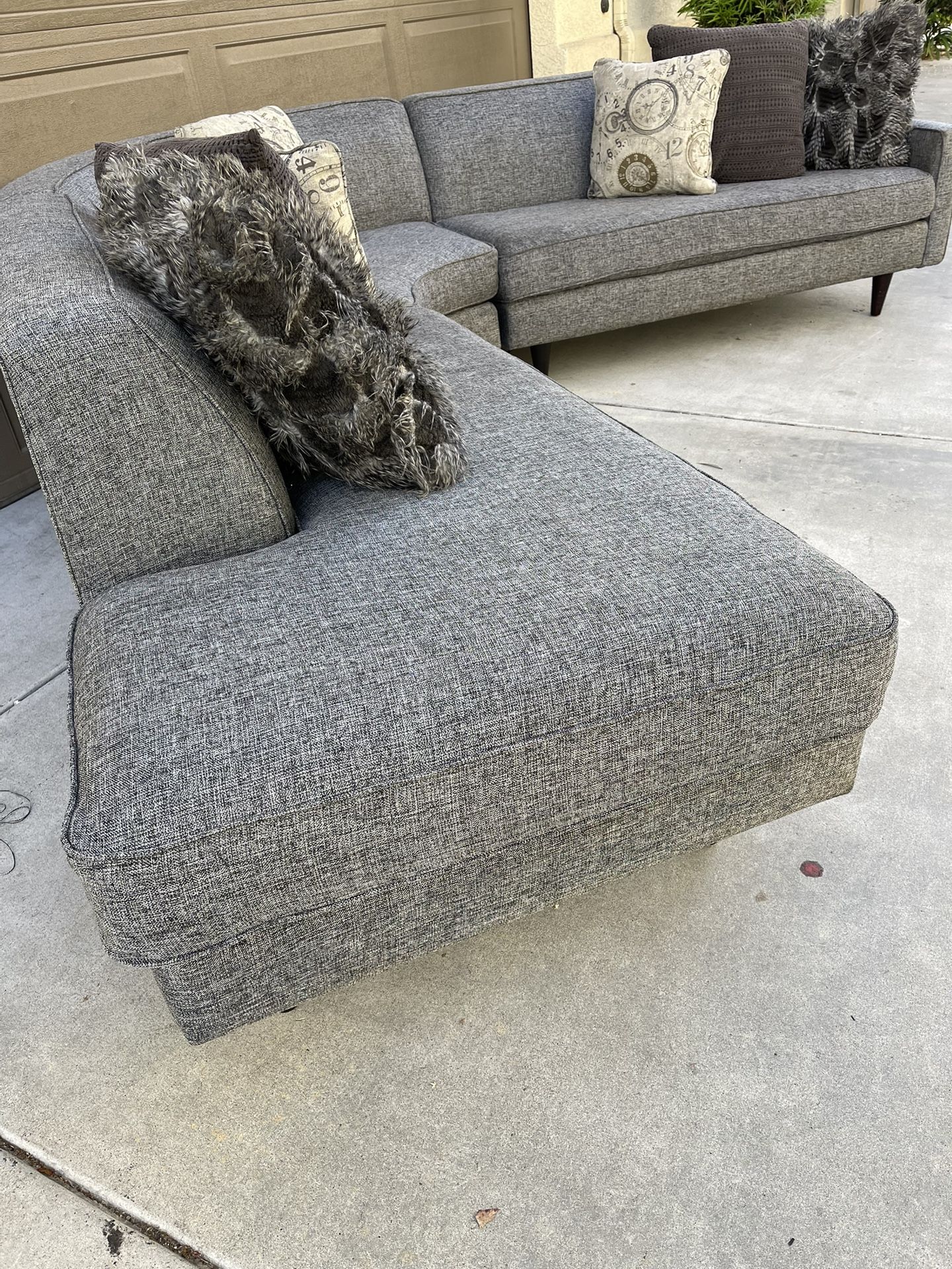Sectional Couch 